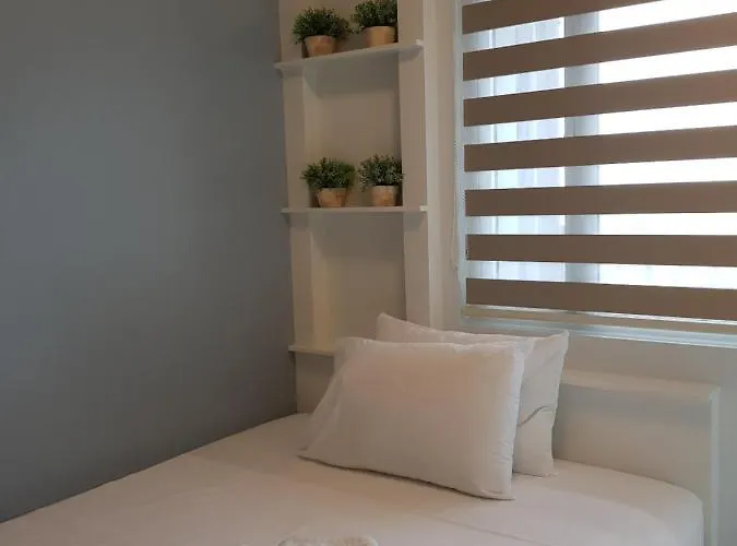 Breeze Residences By Cs Luxe Manila
